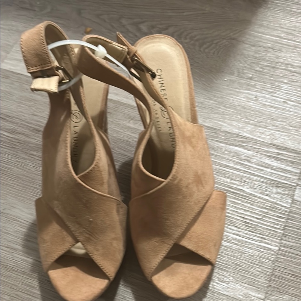 Chinese Laundry Size 8